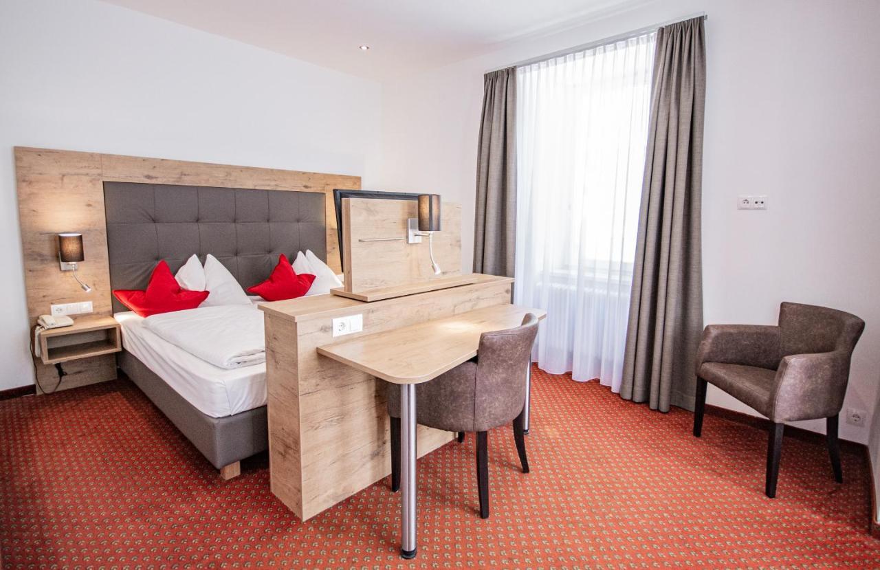 Hotel Wilder Mann Steinach am Brenner Exterior photo