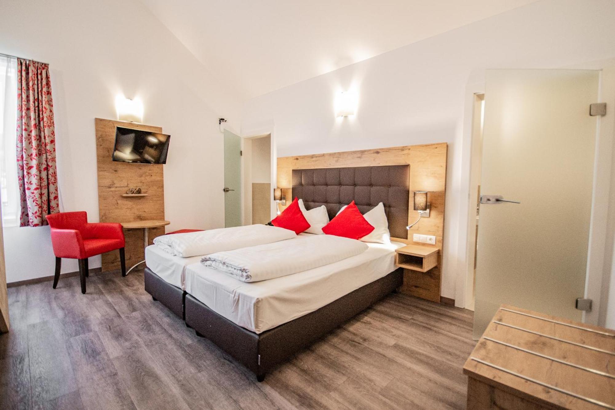 Hotel Wilder Mann Steinach am Brenner Room photo