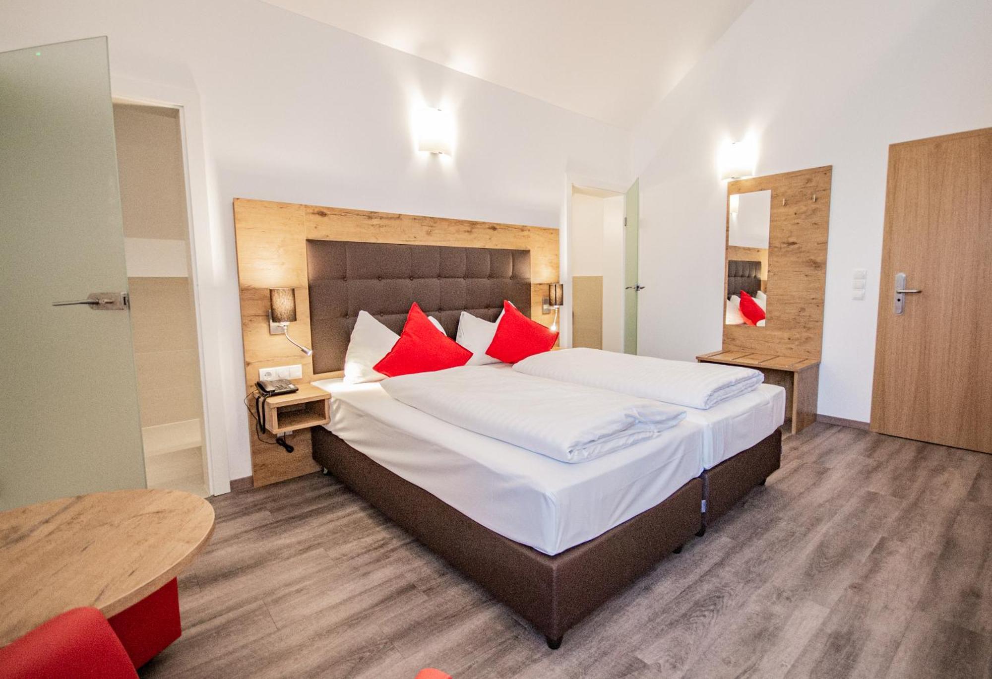 Hotel Wilder Mann Steinach am Brenner Room photo